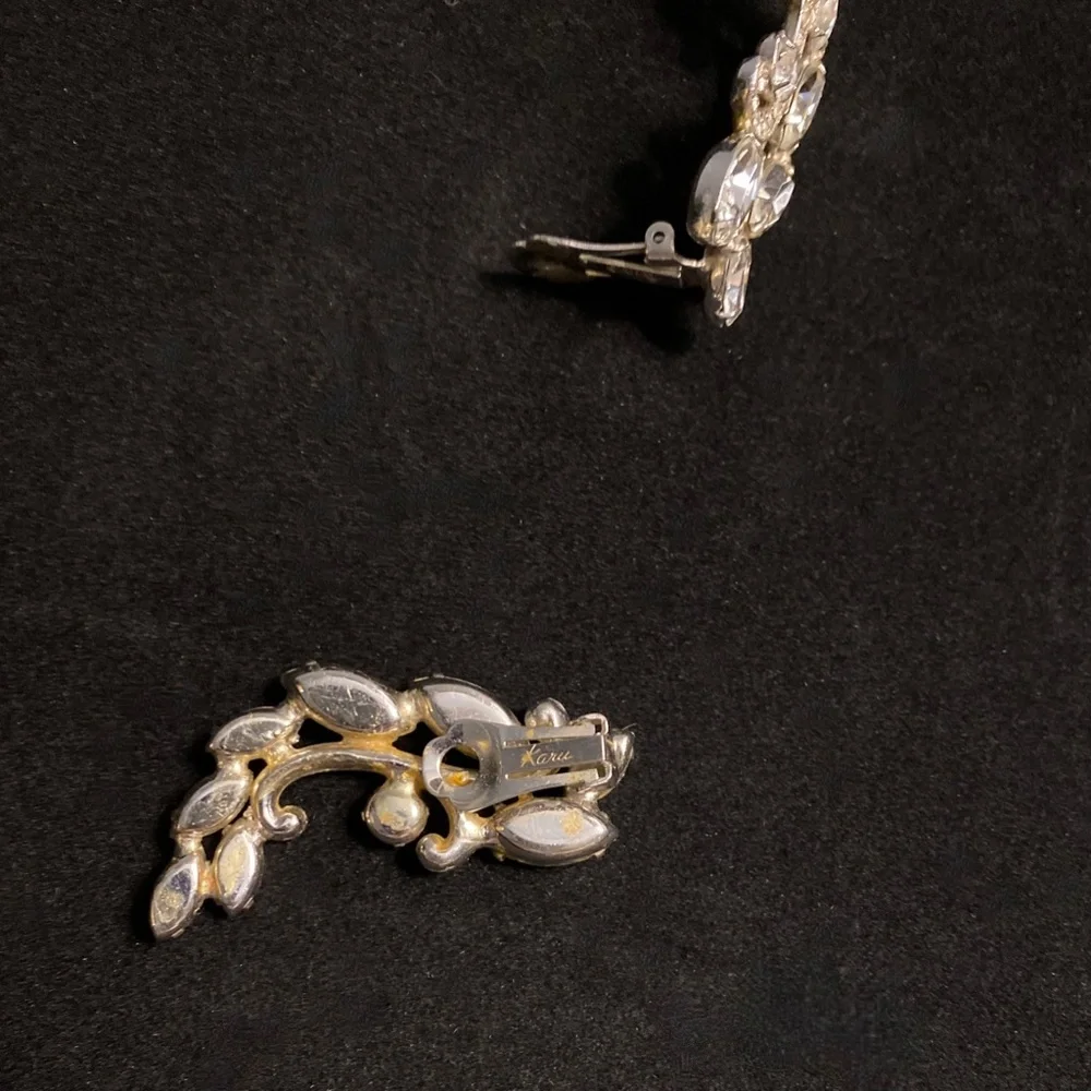 Vintage 1960's Trafari Clip-On Earrings or Dress Clips, Crystal Rhinestones - Picture 4 of 7
